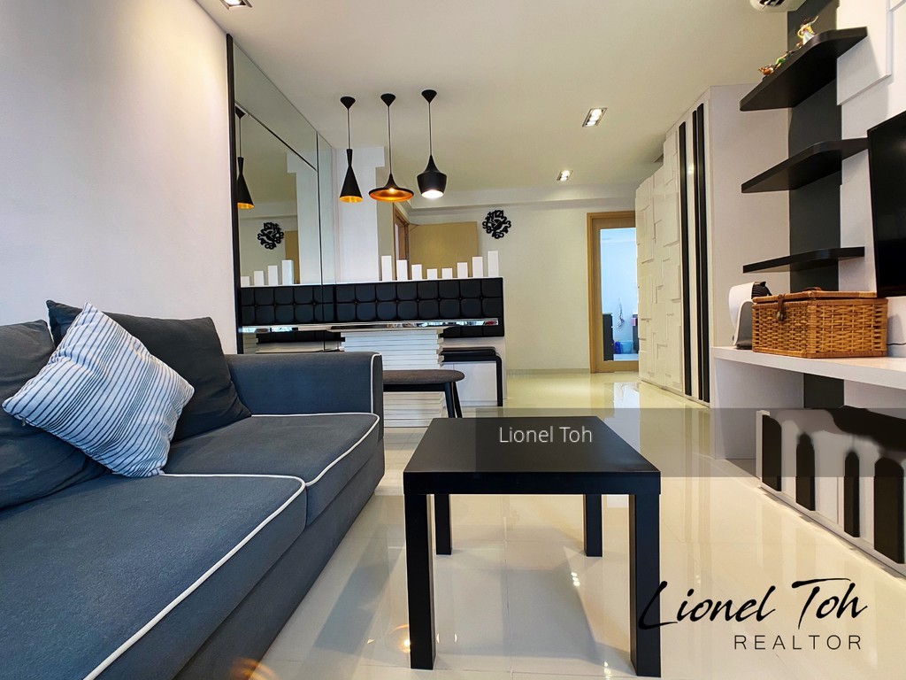 Esparina Residences (D19), Condominium #223658181